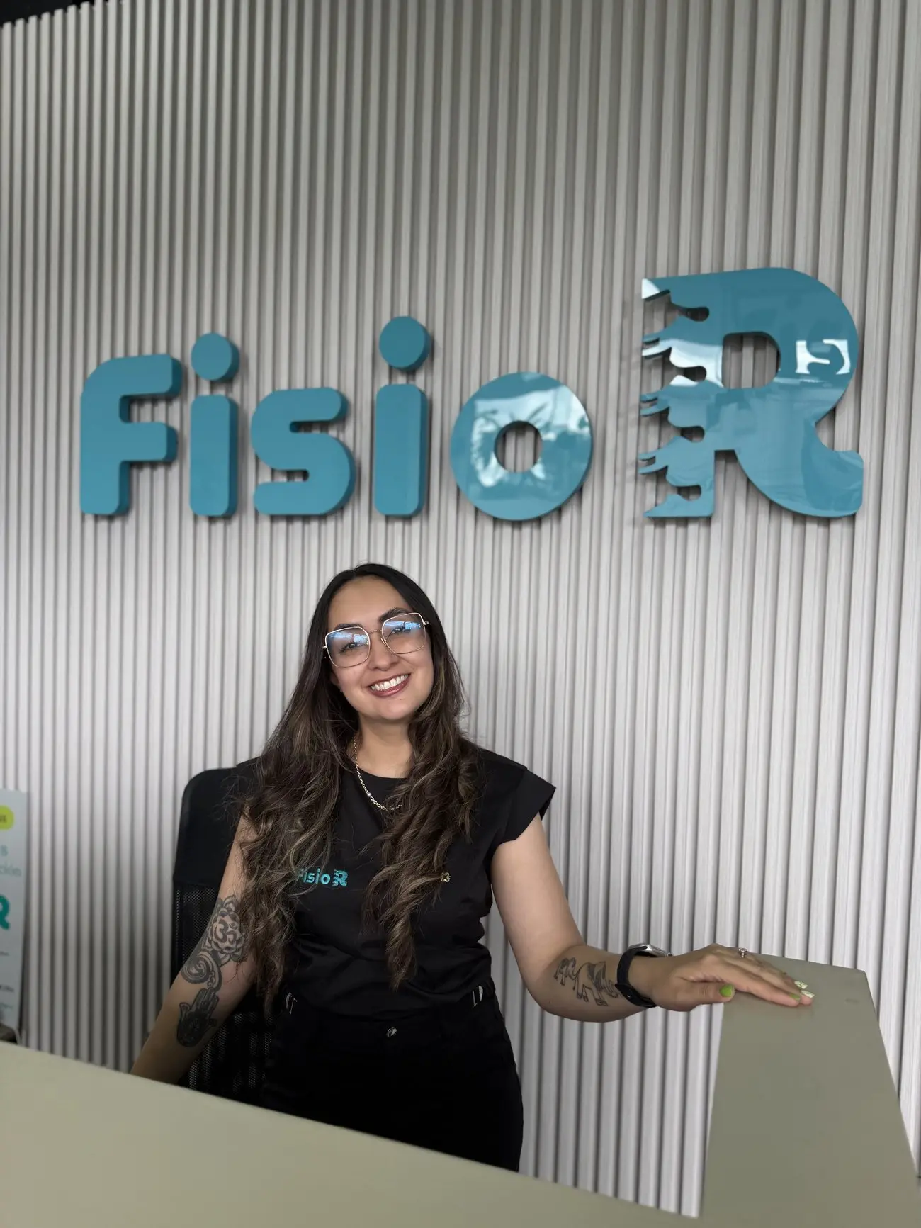 Sharell Redondo Stephens en la recepción de FISIO R